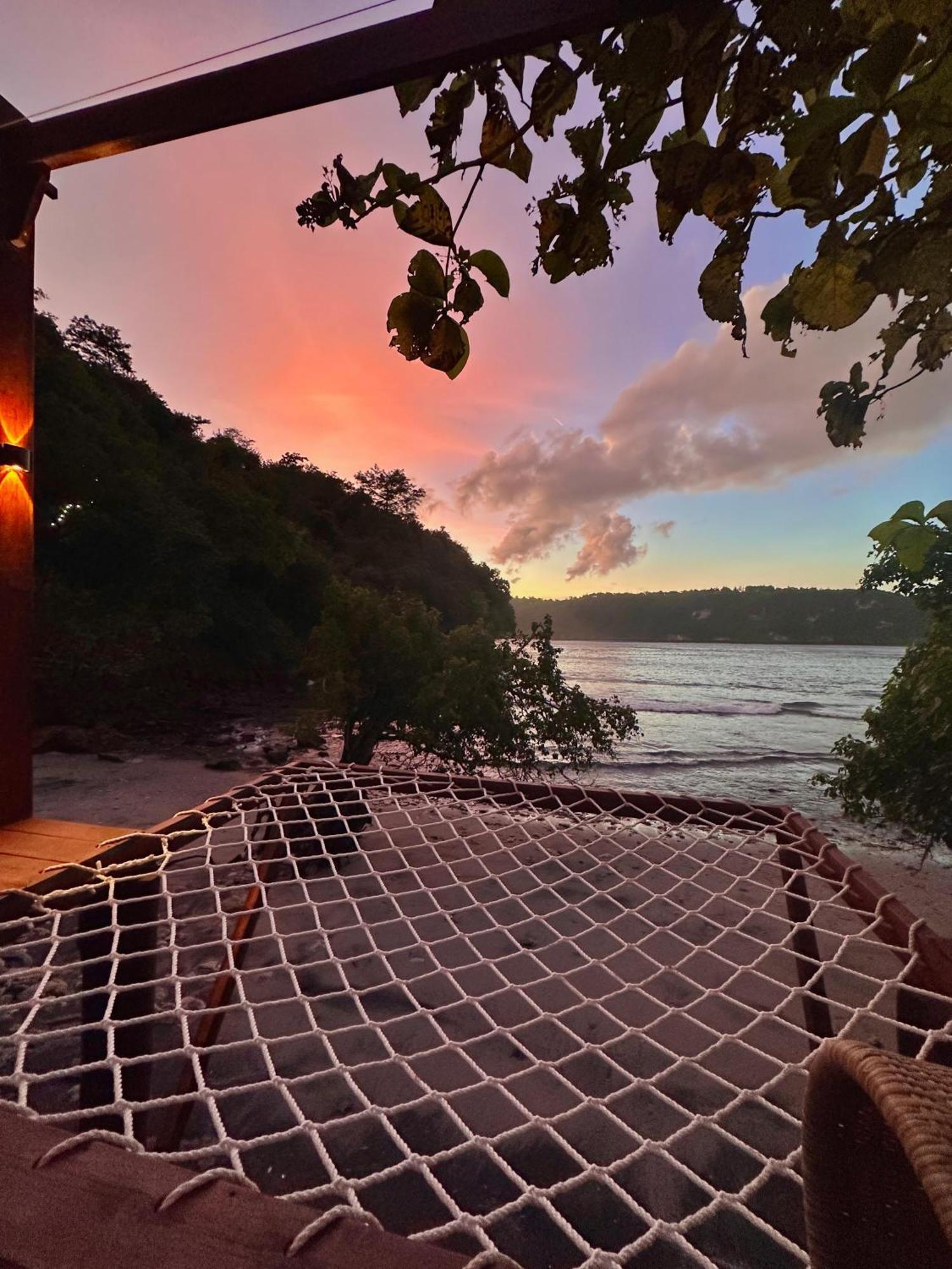 Beachfront Luxury Dome Villas - Gamat Bay Resort Нуса Пенида Экстерьер фото