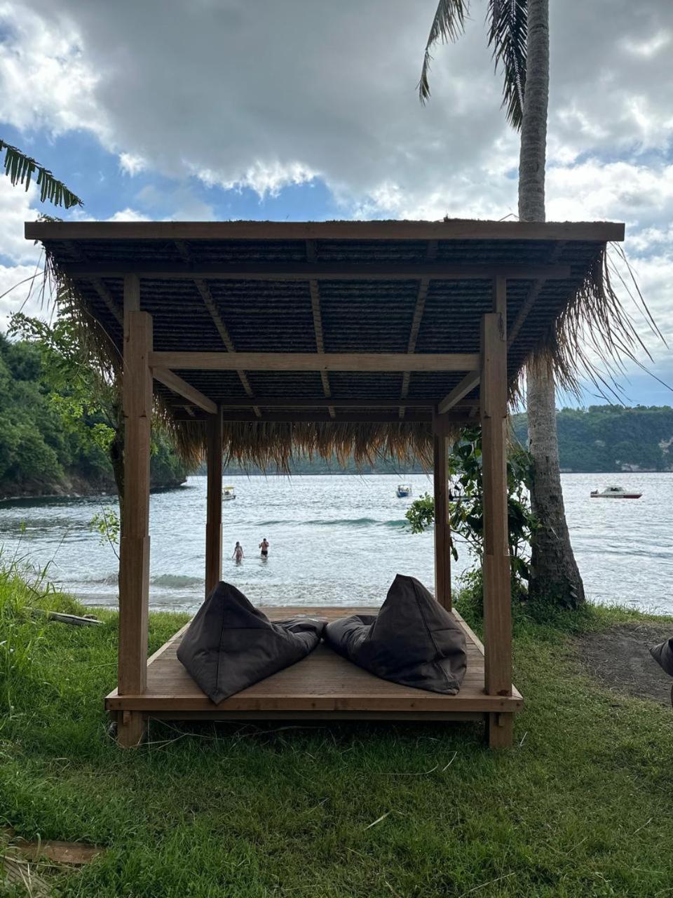Beachfront Luxury Dome Villas - Gamat Bay Resort Нуса Пенида Экстерьер фото
